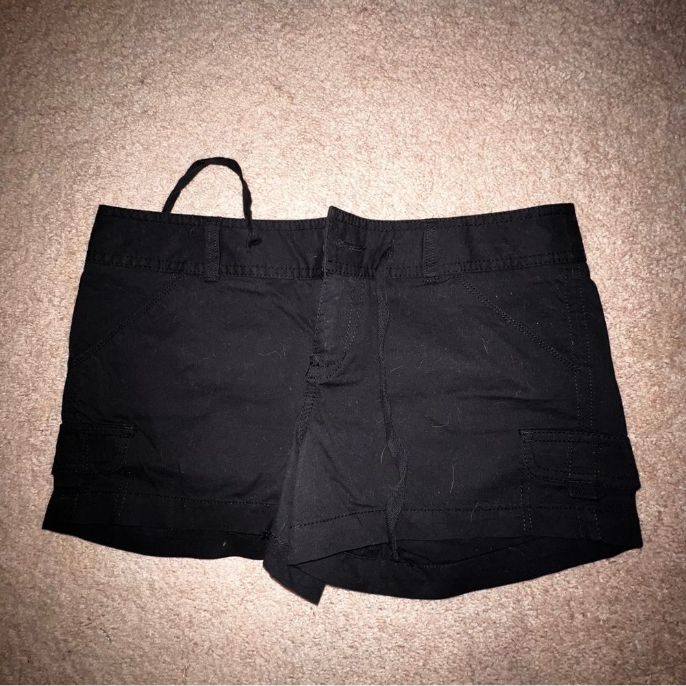 SO Juniors NWT Black Cargo Shorts - Size 9